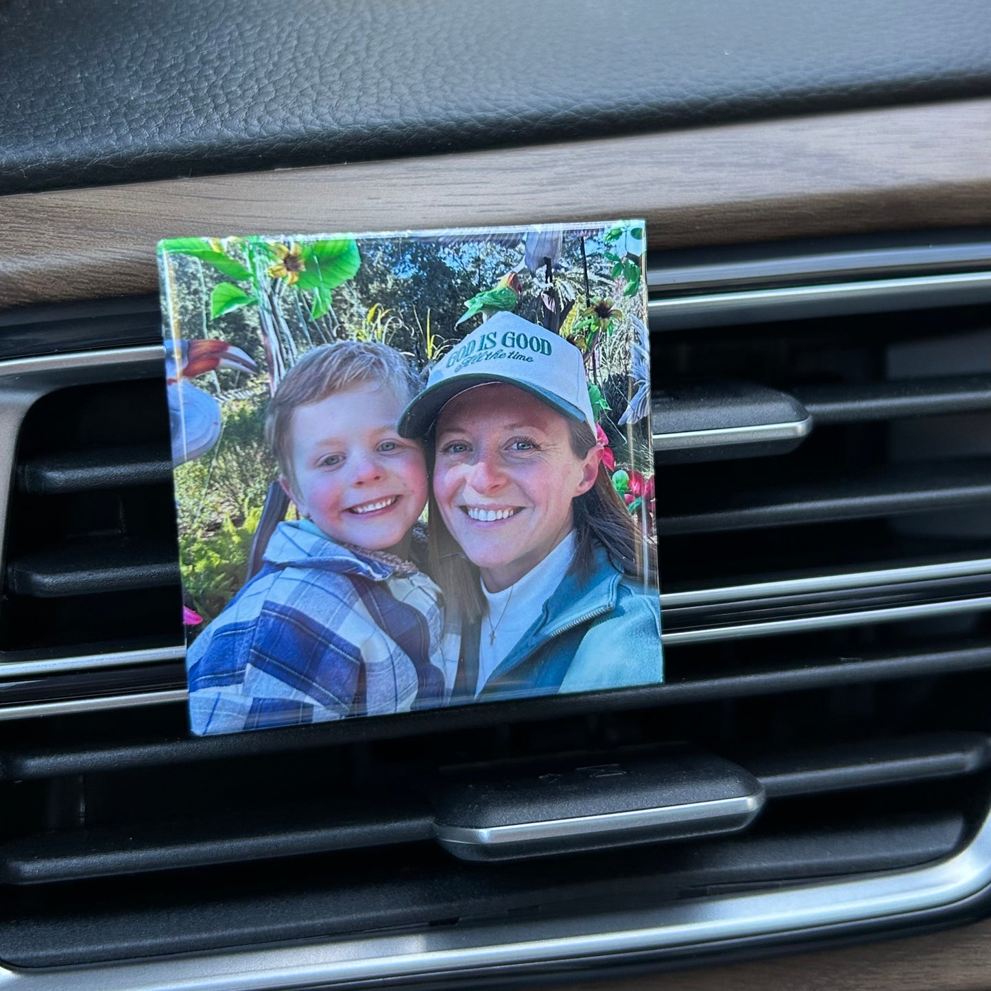Personalized Photo Car Vent Clip – Custom Picture Car Accessory